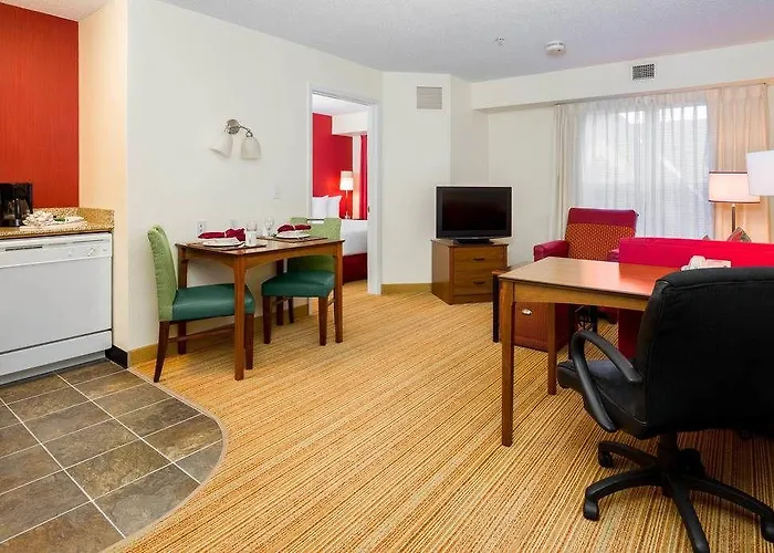 By Marriott Chicago /