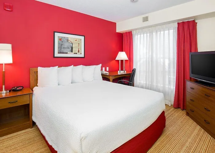 By Marriott Chicago / Hotel 3*