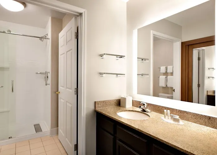 By Marriott Chicago /