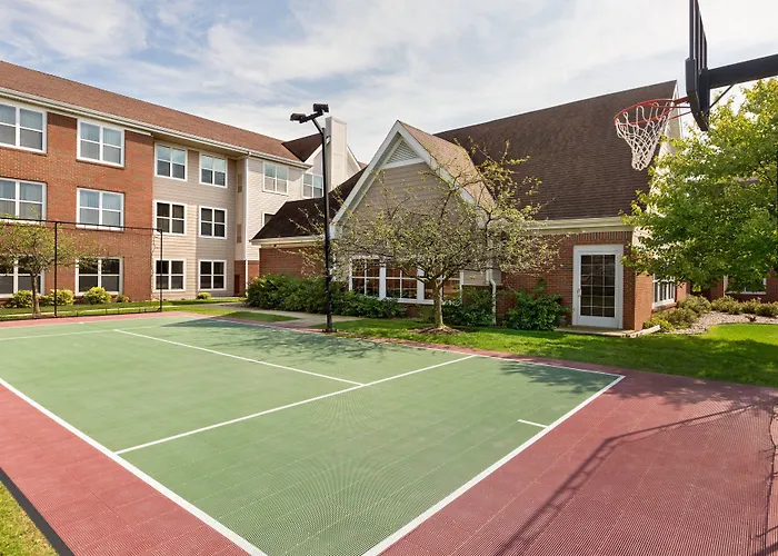 By Marriott Chicago /