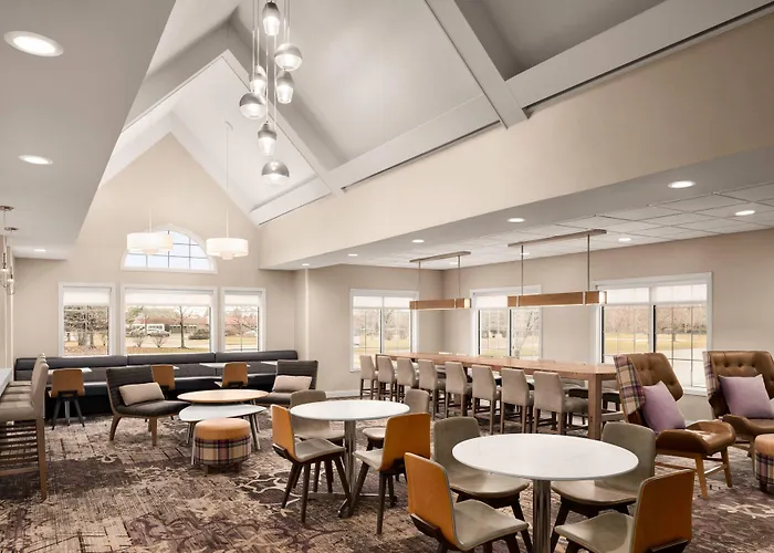 By Marriott Chicago / 3*