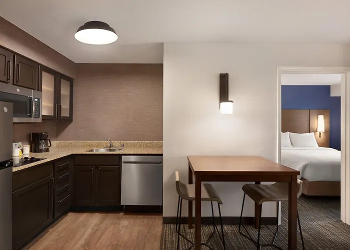 Hotel By Marriott Chicago /