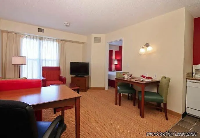 Hotel By Marriott Chicago / 3*
